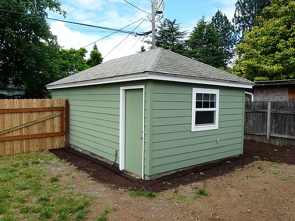 Alley Access Detached Garage