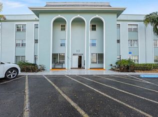 701 Poinsettia Rd APT 240, Belleair, FL 33756