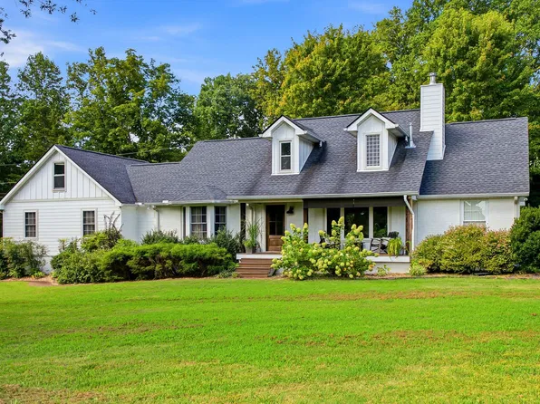 7128 Dogwood Ln, Cross Plains, TN 37049
