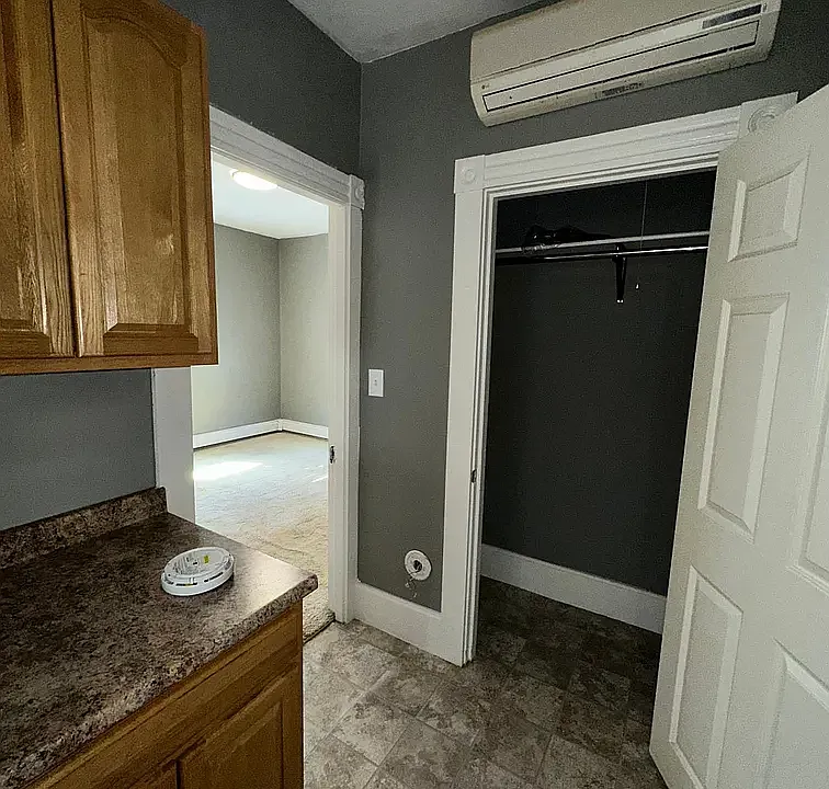 19 Adams St #2A