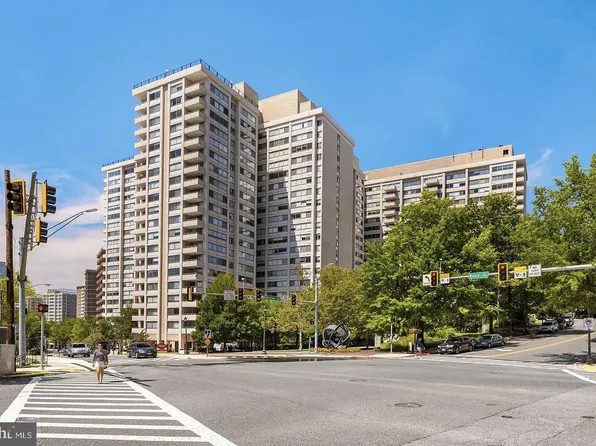 4515 Willard Ave, Chevy Chase, MD