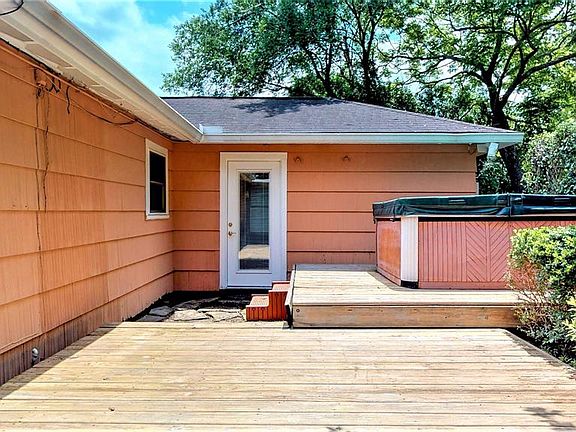 5th image of 5542 Huisache St