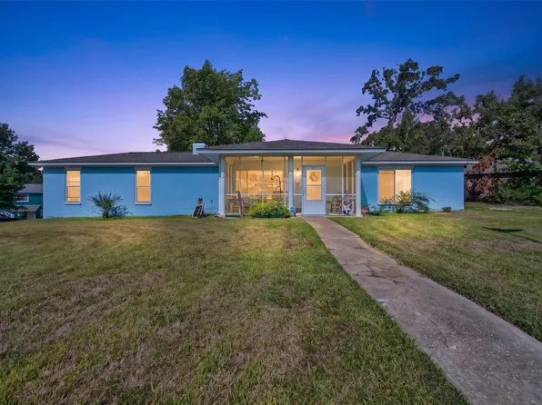 165 Pecan Cove Ln, Onalaska, TX 77360