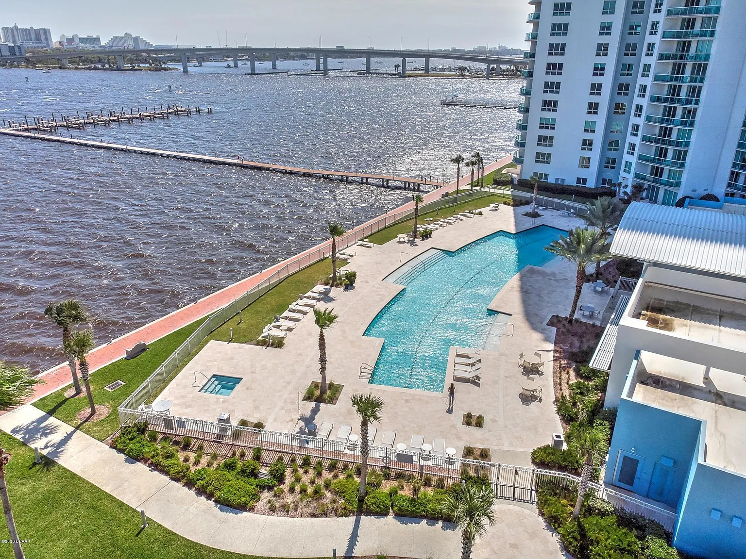 2 bed, 2.0 bath, 1539 sqft, $2,800 — Photo 2