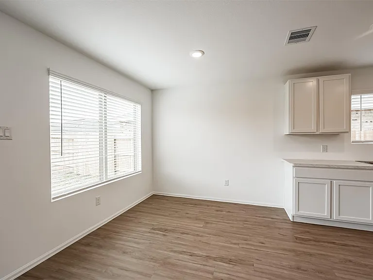 9123 Estes Lakes Dr — Photo 11