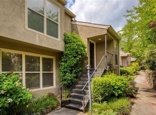 1722 Woodcliff Ct NE, Atlanta, GA 30329