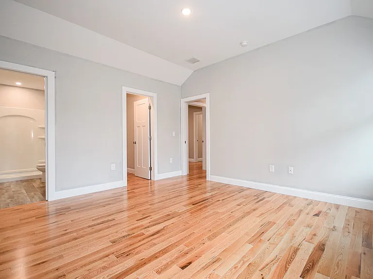 Paul's Place — Photo 117