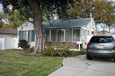 Such a cute house!