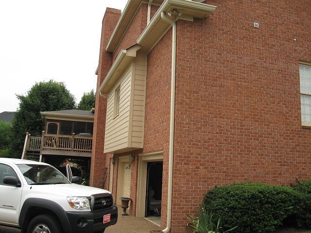 2nd image of 991 Bluejay Way
