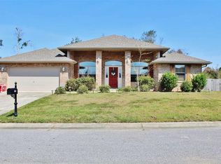 1620 Twin Pines Cir, Cantonment, FL 32533