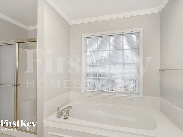 6866 Greenbrook Dr — Photo 9