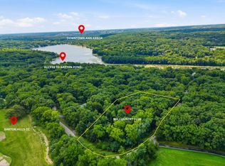 901 Country Club Rd, Ann Arbor, MI 48105