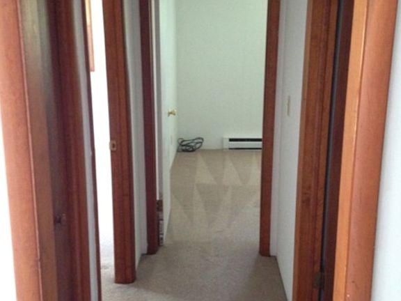 5th image of 480 Underwood St APT 1