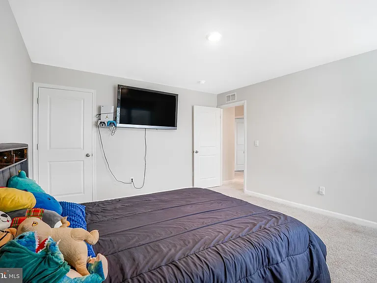 115 Bell Tower Ln — Photo 28