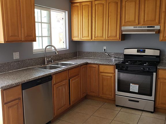2nd image of 677 Plumer St #A