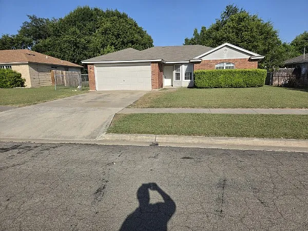 3 bed, 1272 sqft, $1,500 — Photo 1