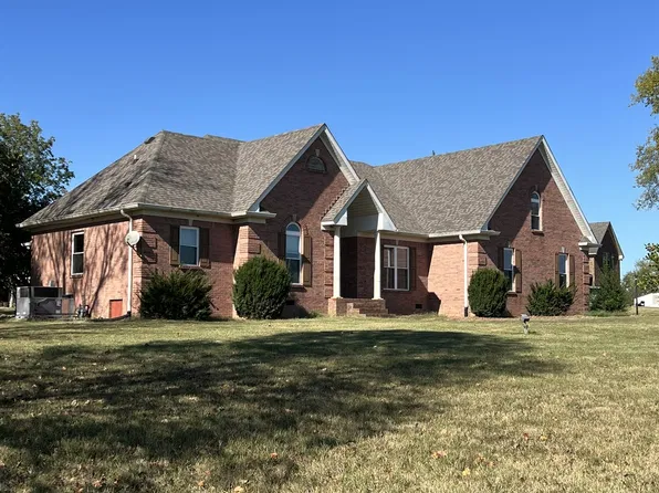 1324 Long Hollow Pike, Gallatin, TN 37066