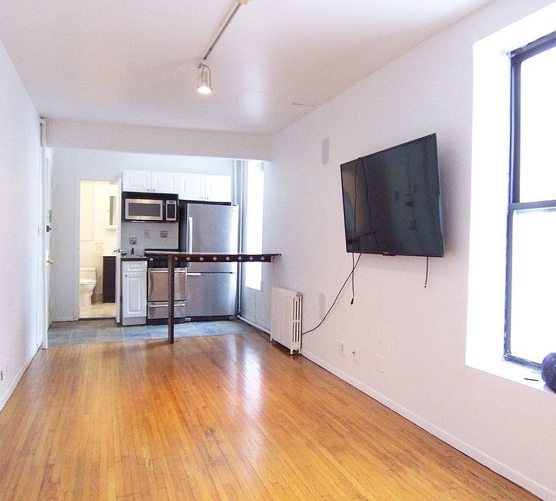 1st image of 600 W 52nd St APT 2N