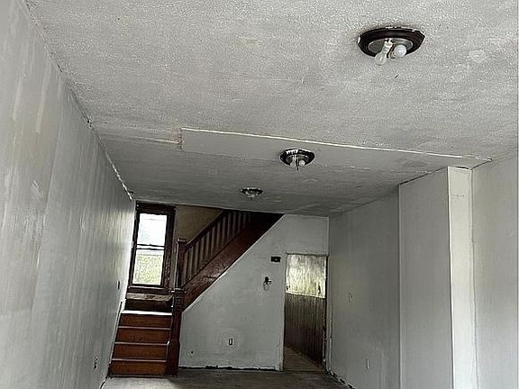 5th image of 1308 Walnut St
