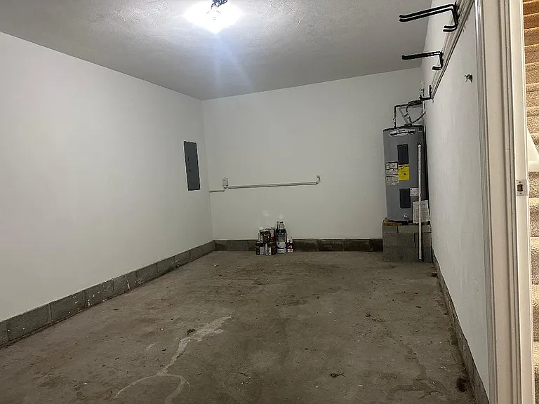 2416 Casey Ct — Photo 14