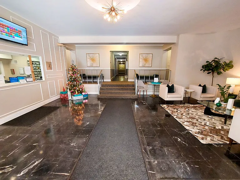 1727 Massachusetts Ave NW #211 — Photo 3