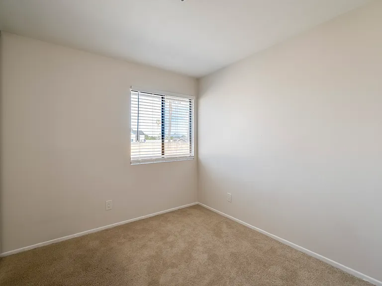 582 Arizona St — Photo 21