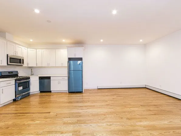 593 Barbey St, Brooklyn, NY 11207