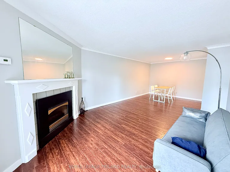 737 Deveron Cres #208 — Photo 6