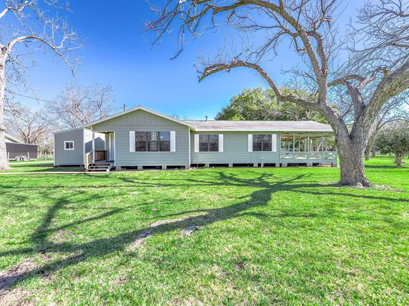 2474 Gates Rd, Alvin, TX 77511