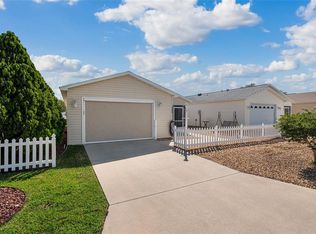 1622 Navidad St, The Villages, FL 32162