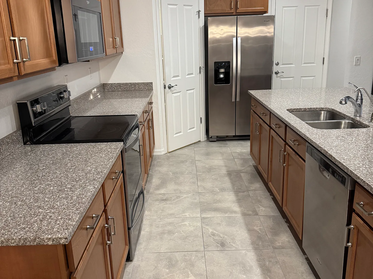 3 bed, 1582 sqft, $2,400 — Photo 4