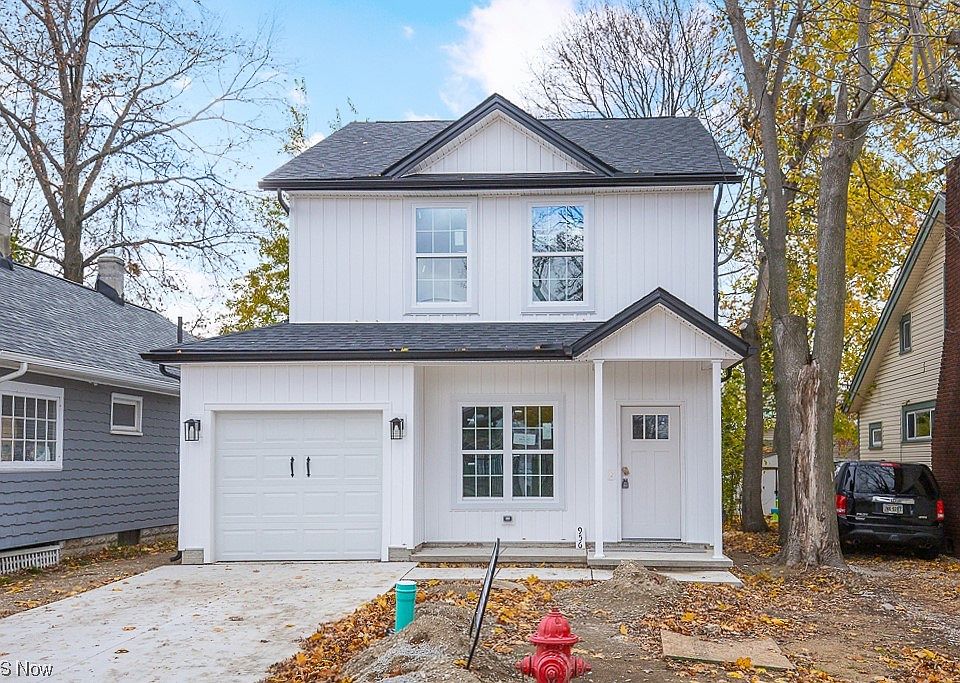 1st image of 956 Eaglewood Dr