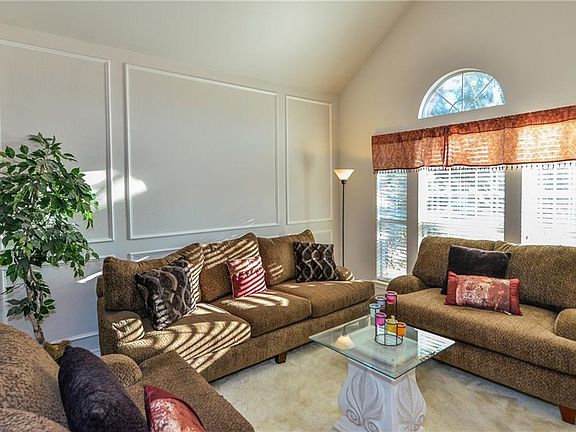 5th image of 8204 Ithaca Dr