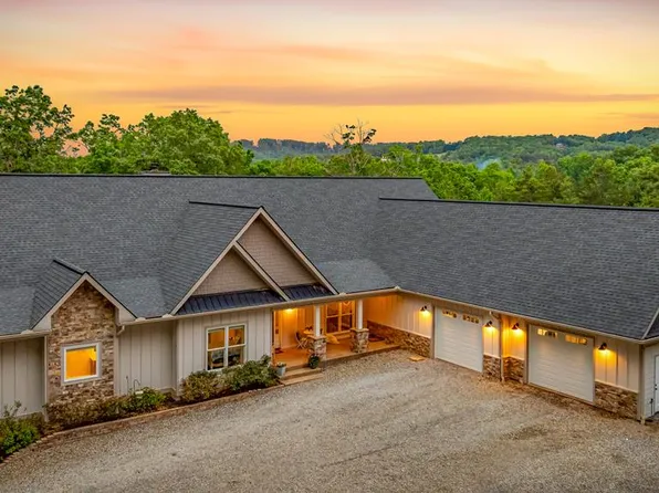 135 Adams Farm Dr, Blairsville, GA 30512