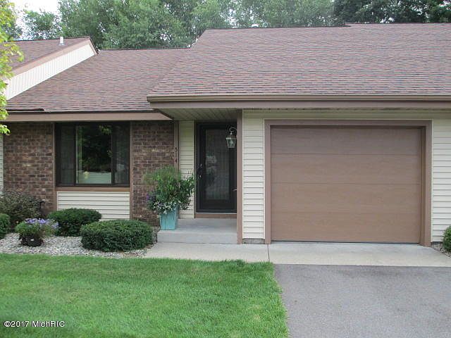 1st image of 514 Cherry Ln