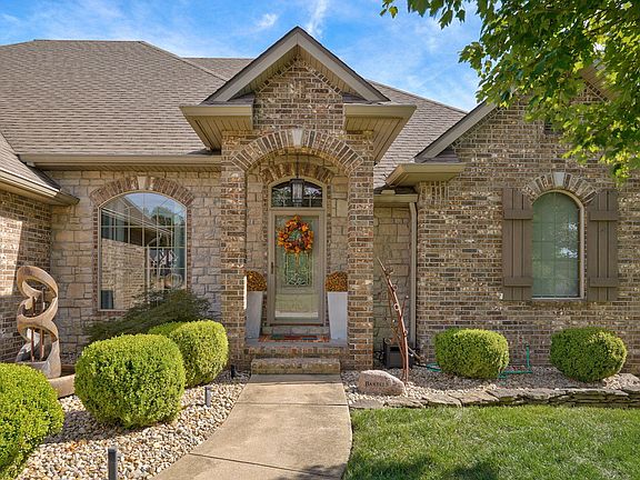 4th image of 5904 S Parkhaven Lane