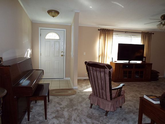 2nd image of 230 County Road 898