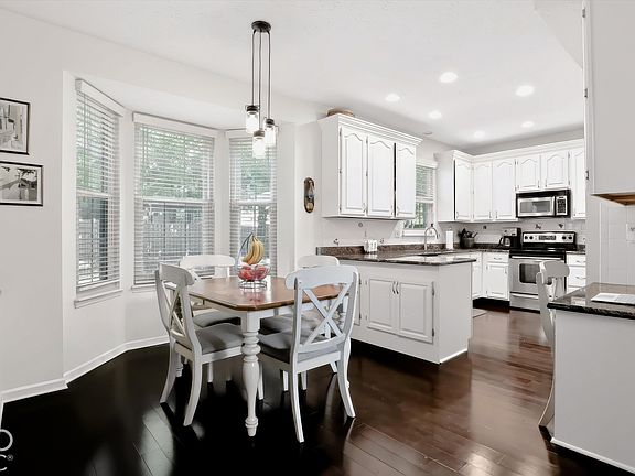 5th image of 7704 Garrick St