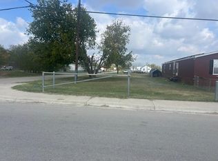 E Pecan St, Granger, TX 76530