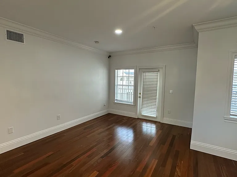 553 Water St — Photo 20