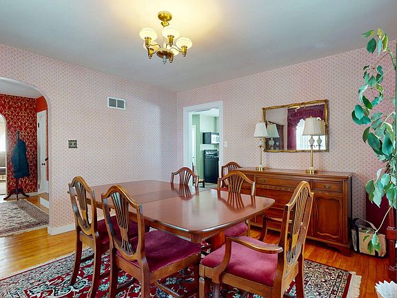 3rd image of 308 Park Avenue