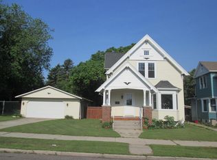 1218 S 13th St, Manitowoc, WI 54220