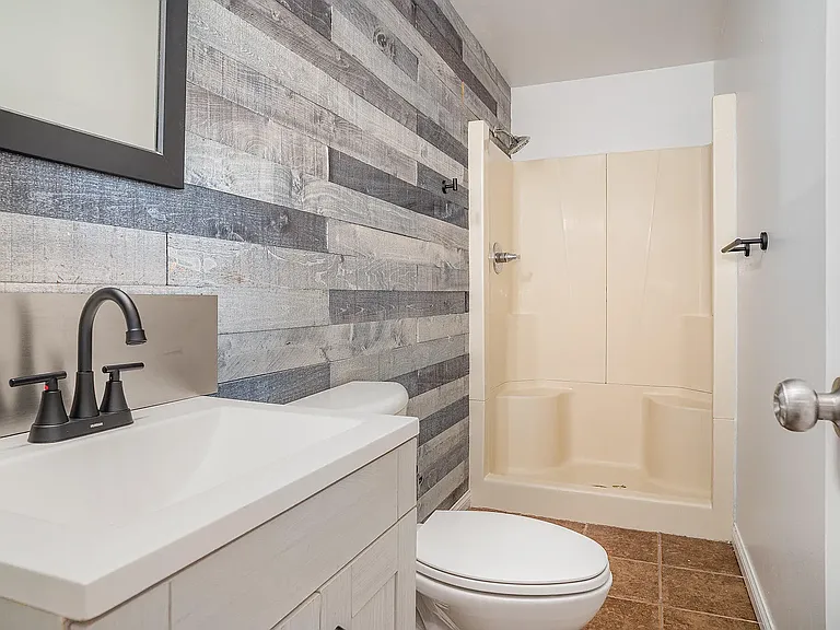 1400 W 97th Ave — Photo 16