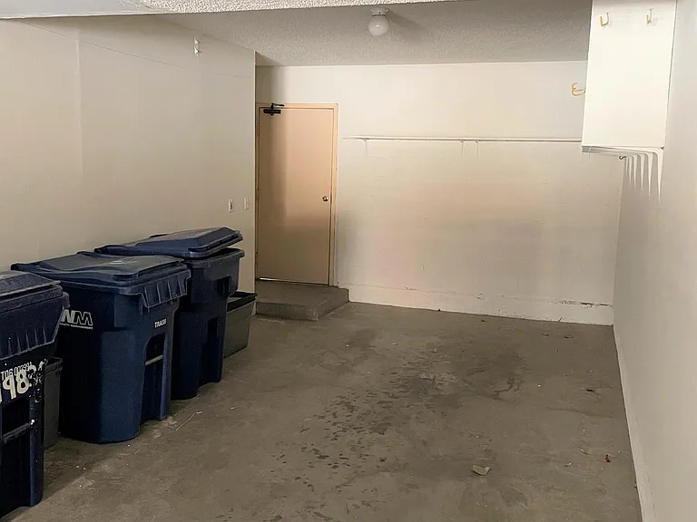 2 car garage!