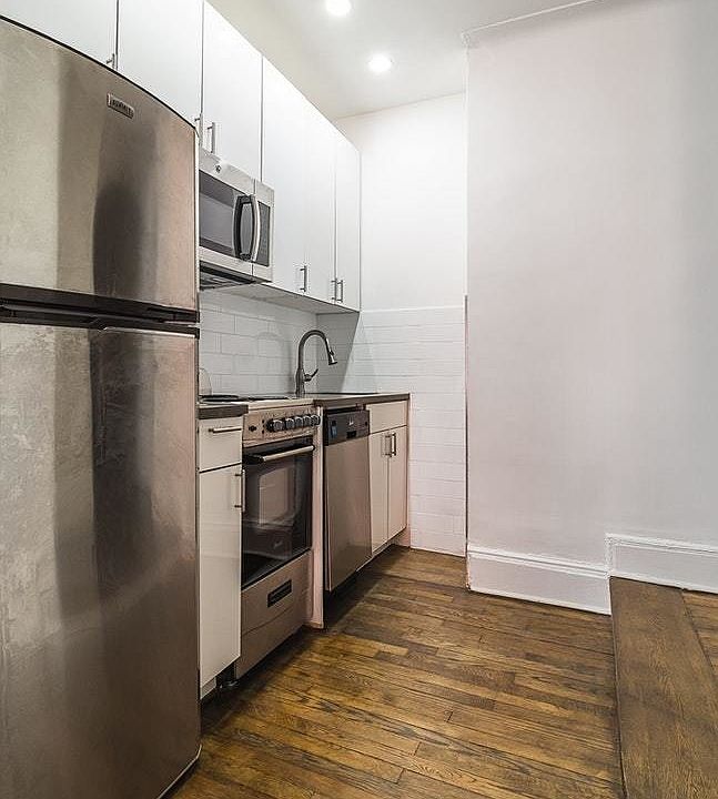 2nd image of 201 Sullivan St APT 2E