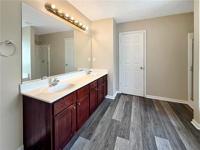 1210 Skylar Ridge Cir — Photo 25