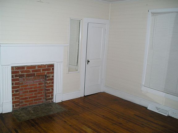 Master with fireplace that could be renovated