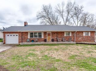 8000 Shady Ln, Powell, TN 37849
