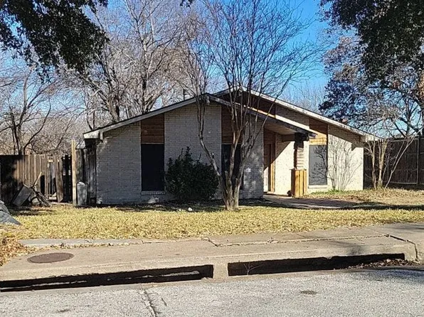 1005 Cedar Ridge Dr, Desoto, TX 75115