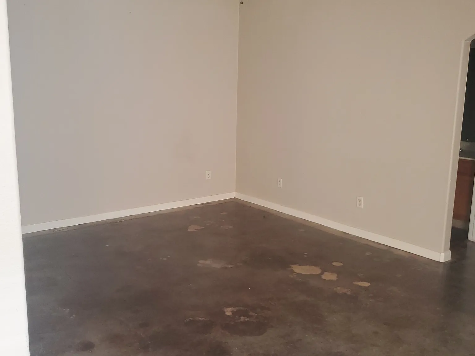 3 bed, 1100 sqft, $1,450 — Photo 3